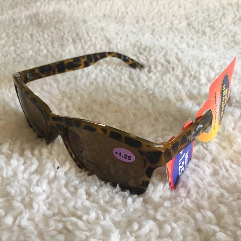 NWT sunglasses/reading glasses